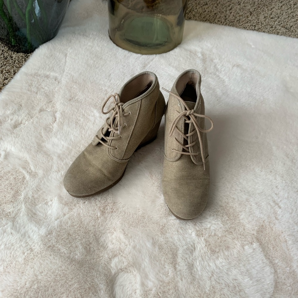 Tie up booties